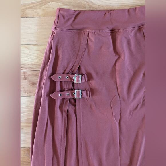 NWT Halara Buckle Skirt Size Small - Picture 3 of 6